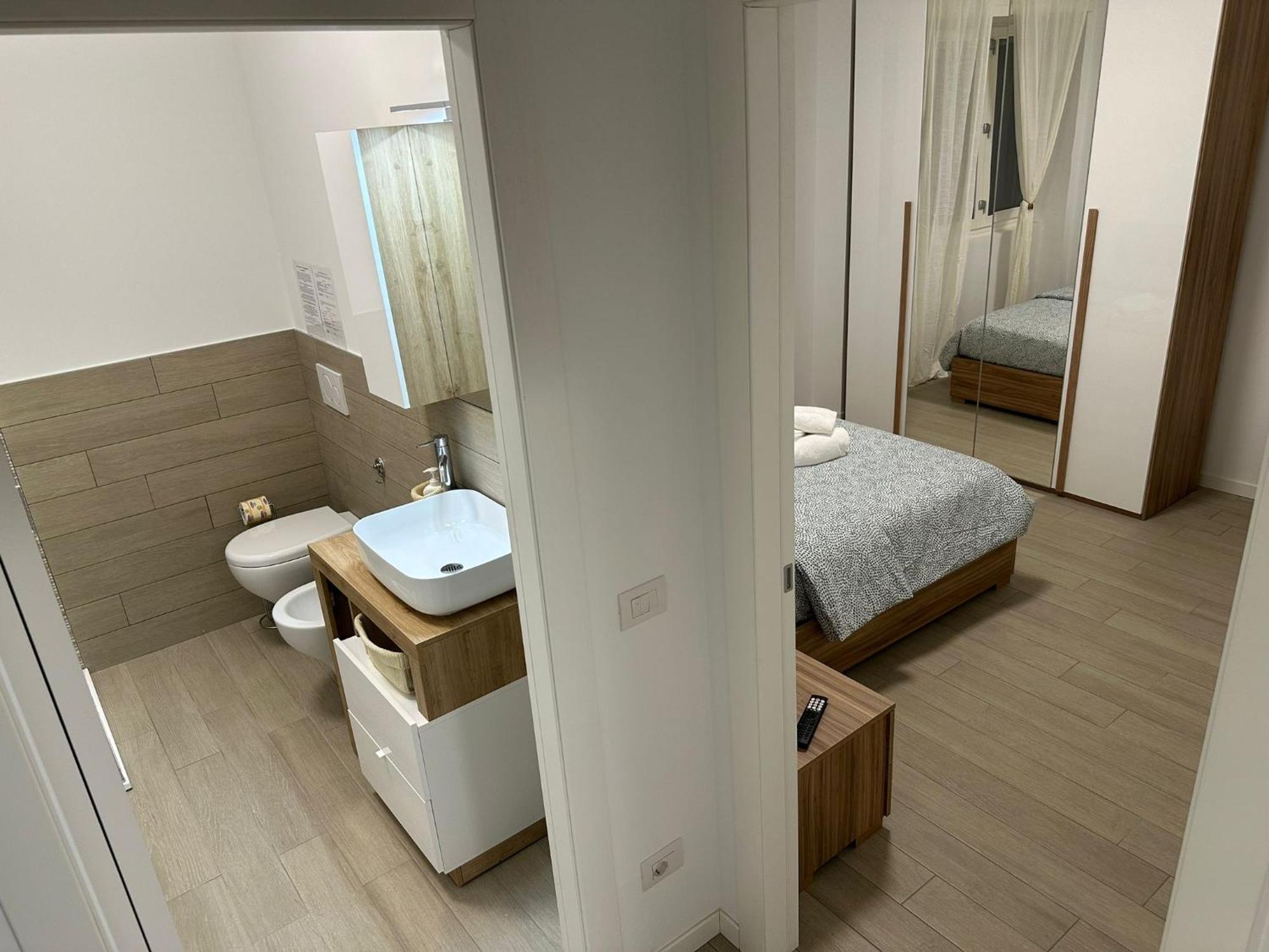 Casa Ideale Tim Appartmanti Moderni Vicina Al Centro Lecco Exterior foto